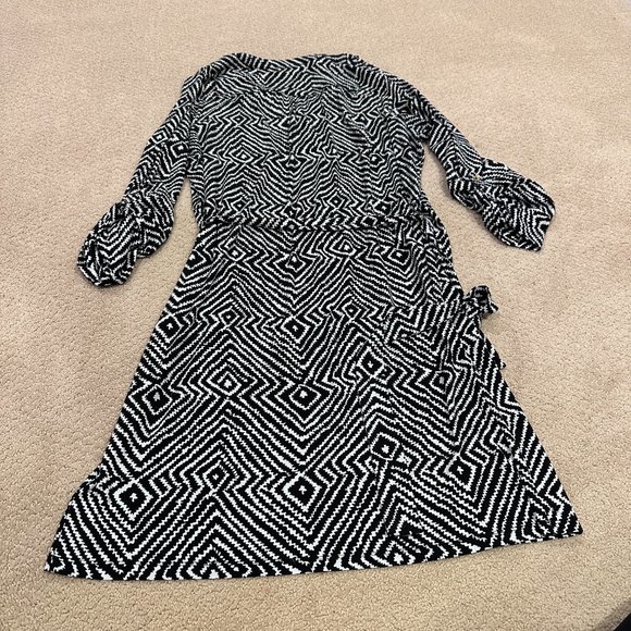 MICHAEL Michael Kors Dress Jersey Knit Mob Wife LS Lace Up Black White Print 1X - Picture 14 of 16